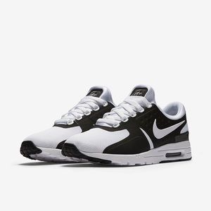 ⬇️ $110 Nike Air Max Zero (PRICE FIRM!)